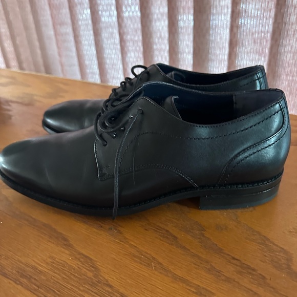 Size 8 M cole Haan oxfords - Picture 4 of 8